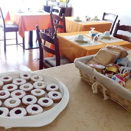 Mimosa Oda ve Kahvaltı Giardini Naxos