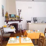 Alojamento de Acomodação e Pequeno-almoço Mimosa 4*