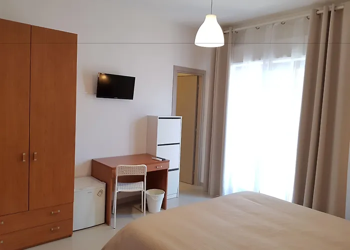 Mimosa Bed & Breakfast 4*