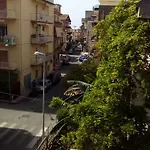 Oda ve Kahvaltı Mimosa 4*