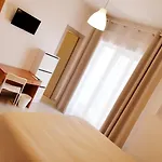 Oda ve Kahvaltı Mimosa 4*