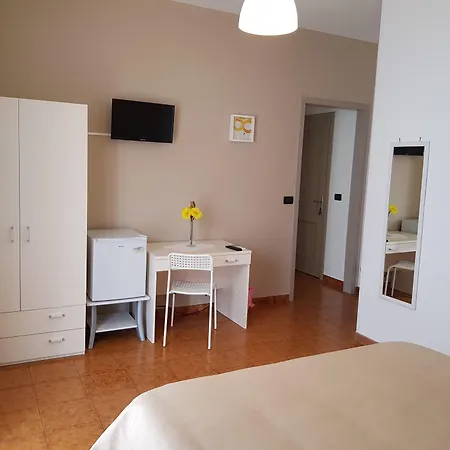 فندق مبيت وإفطار Mimosa جيارديني ناكسوس